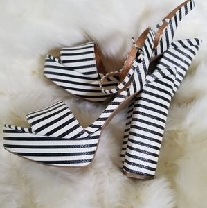 Striped platform sandals